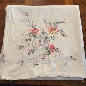 Vintage Floral Embroidered Tablecloth